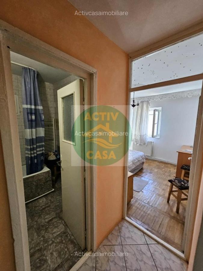 Apartament 2 camere, etaj 1,decomandat - 4 Apartament 2 camere, etaj 1,decomandat - 4