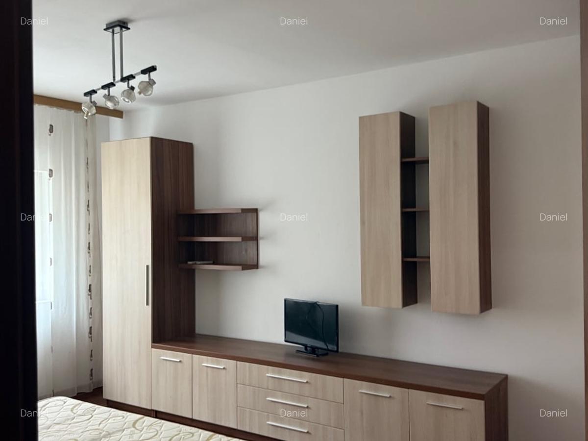 Vând apartament 3 camere. și boxă în Ten Blocks - 1