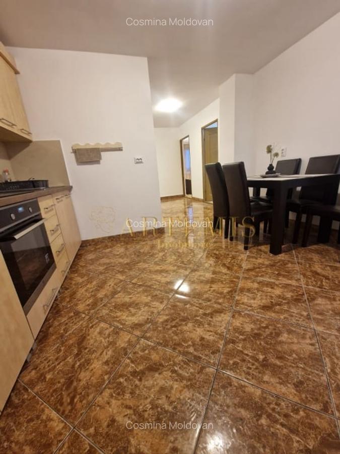 Apartament de 2 camere, decomandat, 56 mp., zona Ultracentral - 3