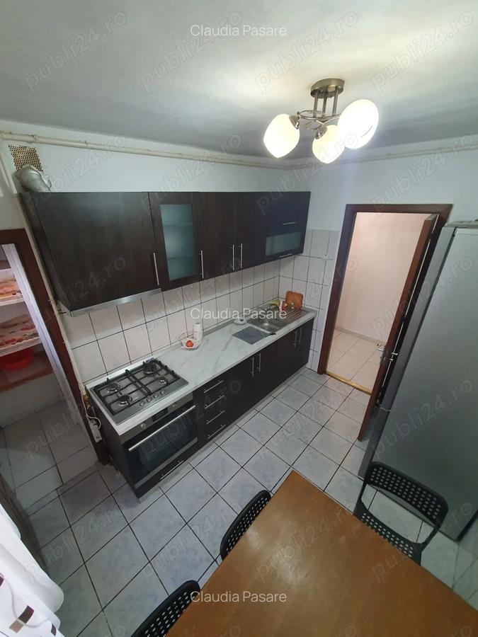 Apartament 3 camere de inchiriat decomandat, etaj 4 4 - 5