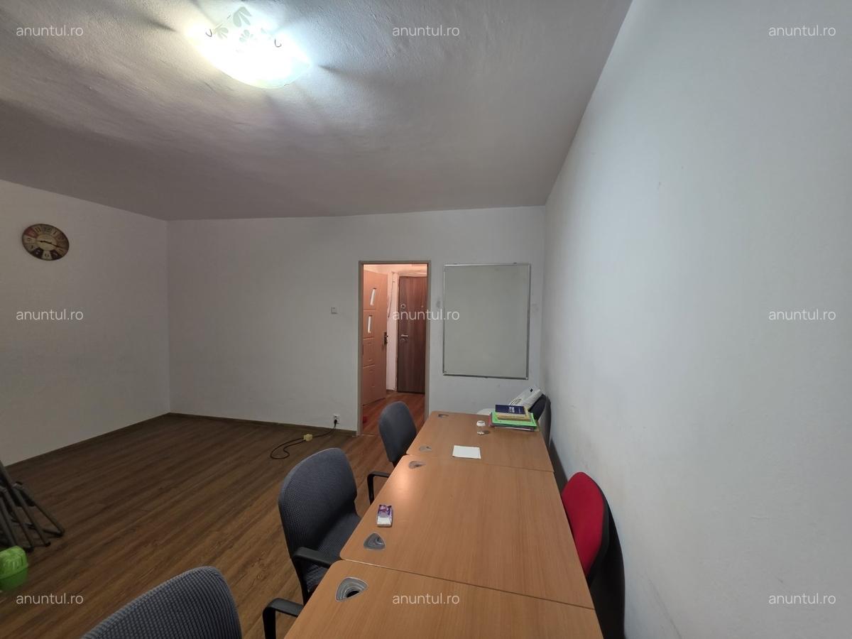 Jean Steriadi, 10 minute metrou 1 Decembrie 1918, stradal, scoala 82 - 7