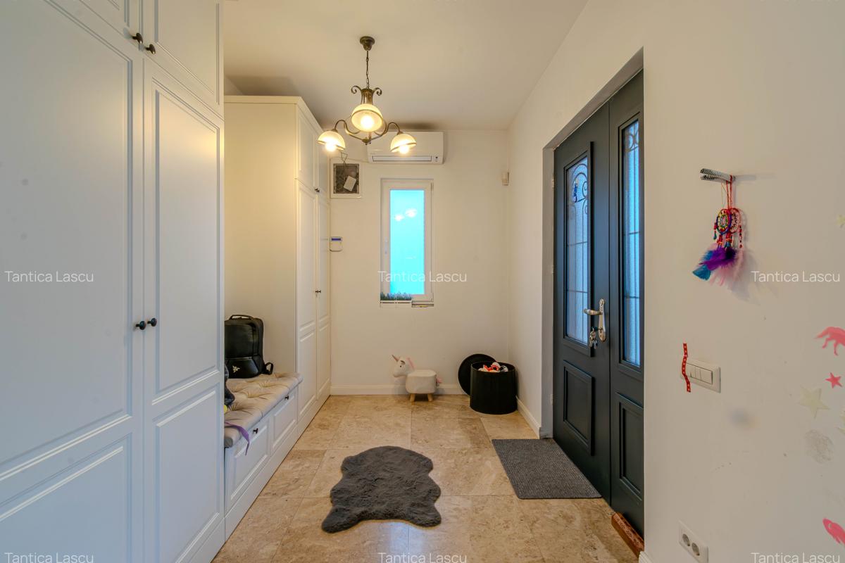 Locuinta construită pentru a fi locuită, nu doar admirată, complet mobilata - 22