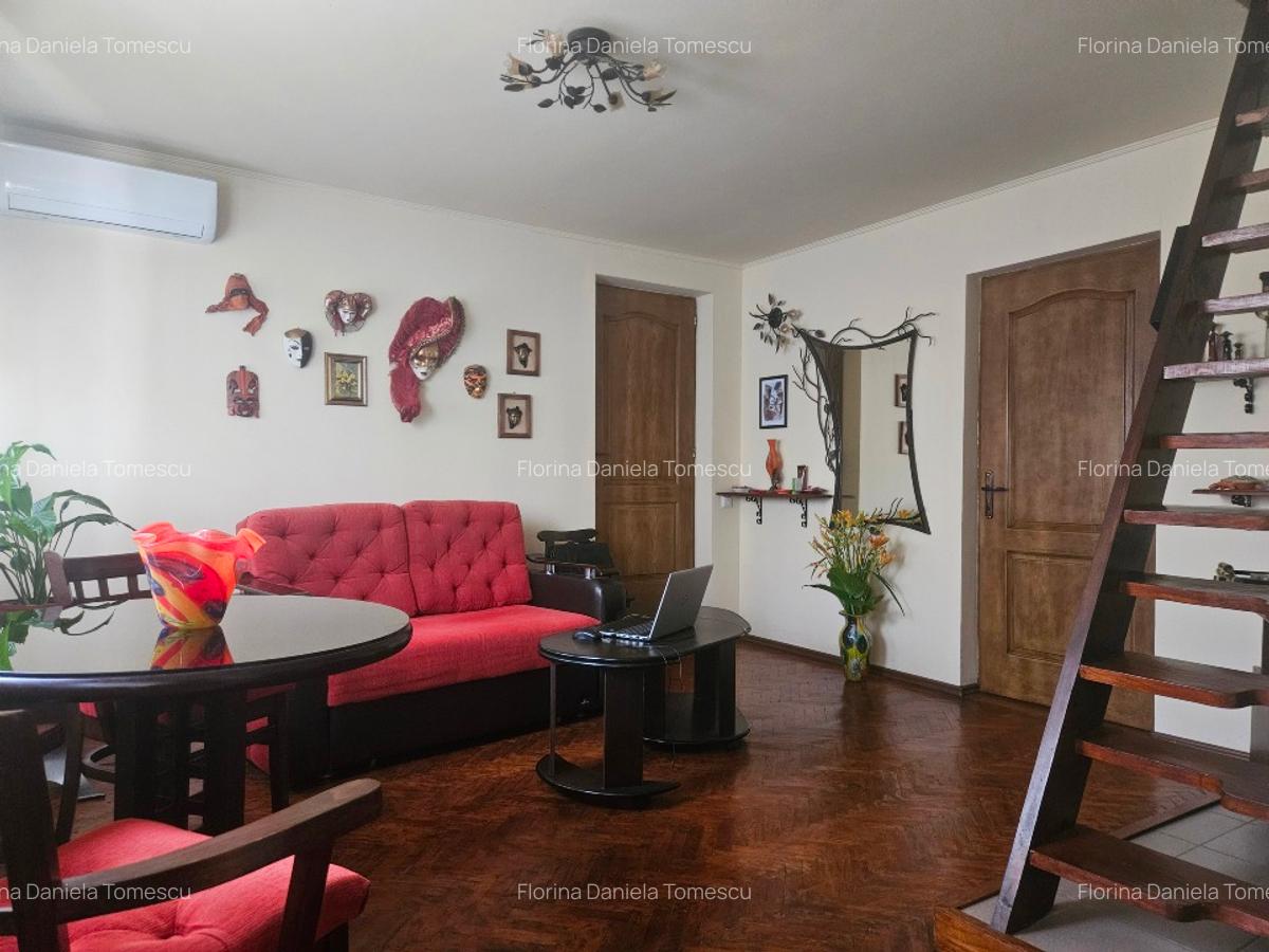 Etaj de vilă cu 4 camere si mansardă. - 5