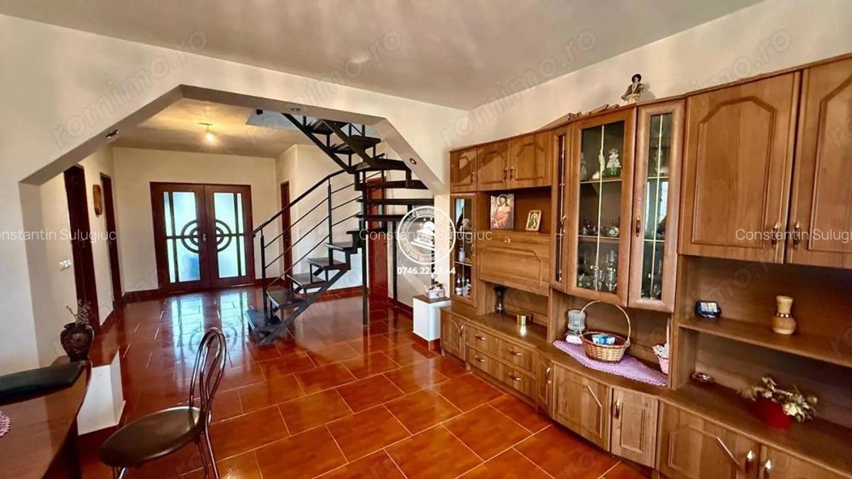 Vila de vanzare in CUG - 15