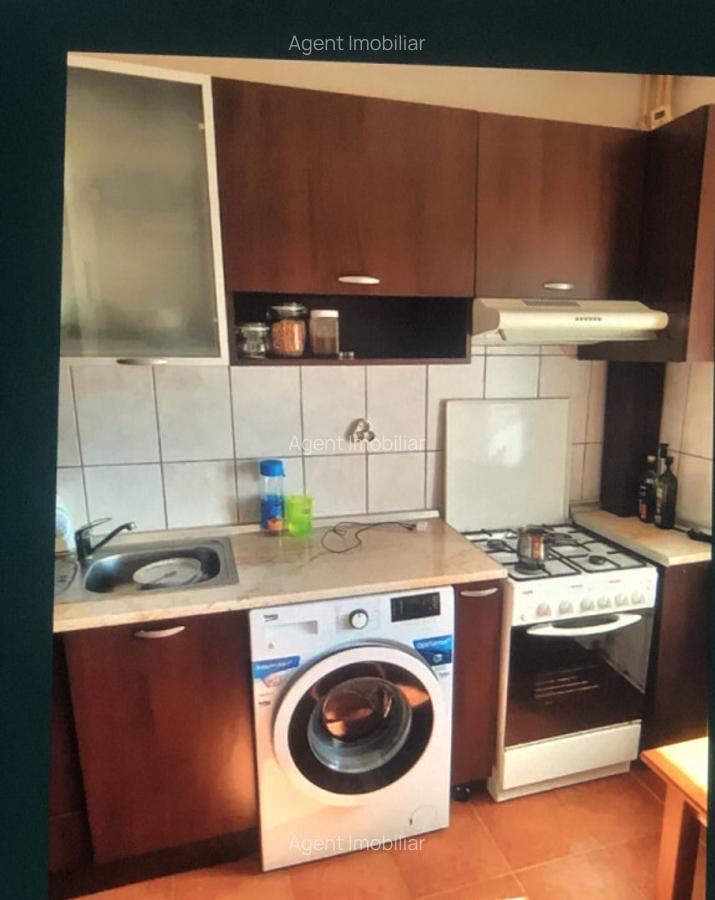 Obor langa metrou bloc reabilitat - 3