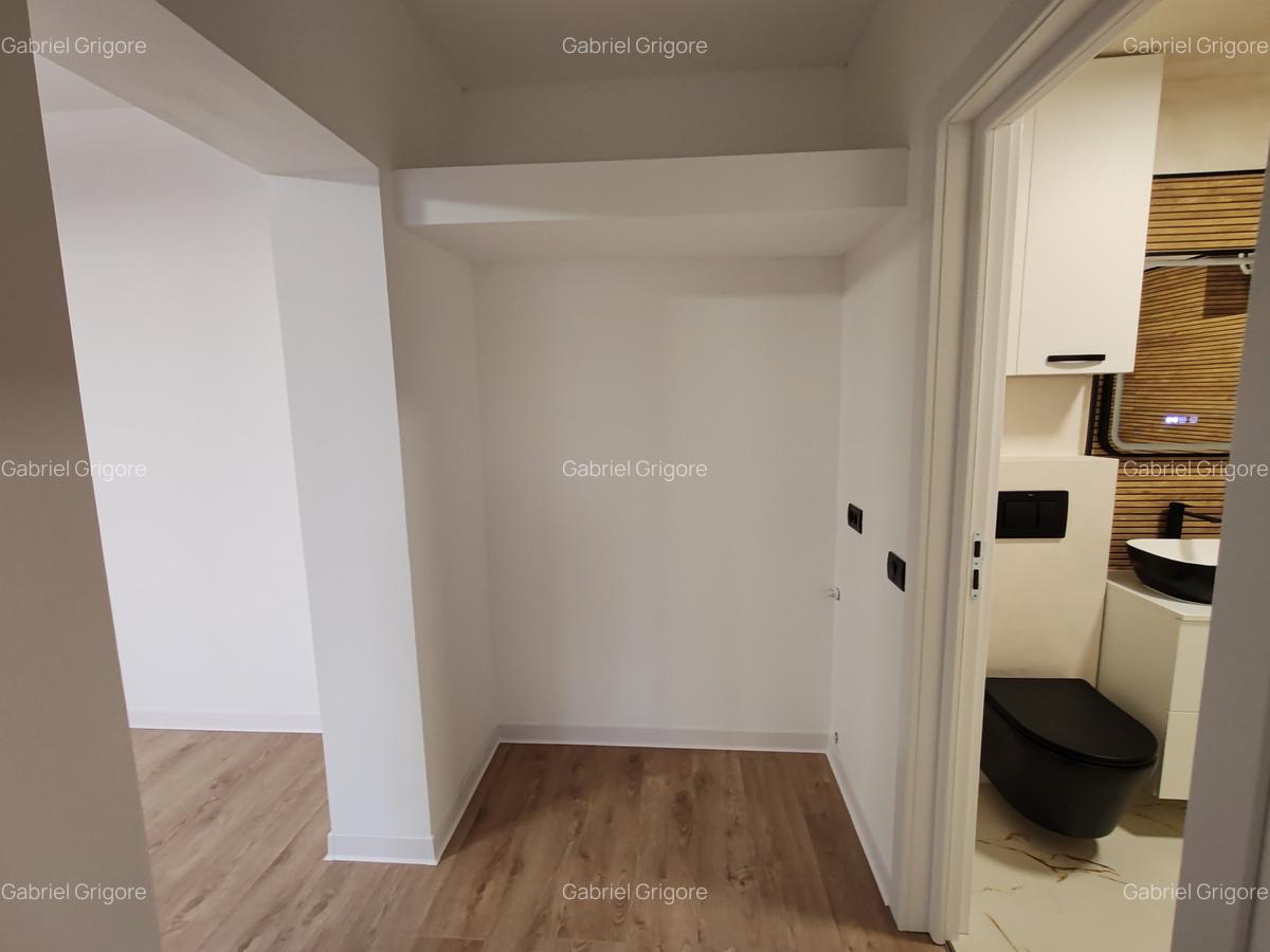 Apartament 2 camere liber la vanzare, recent renovat intrare Tractorul - 11
