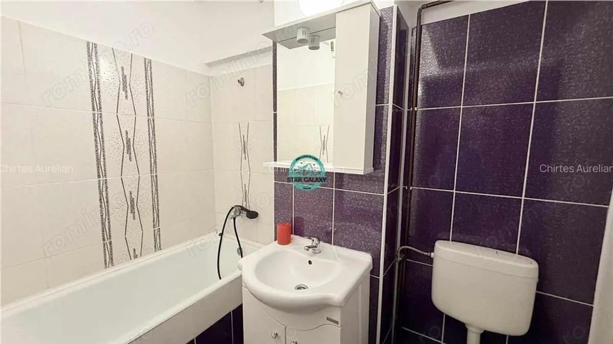 Inchiriez apartament cu 4 camere complet mobilat in zona Ultracentrala - 11 Inchiriez apartament cu 4 camere complet mobilat in zona Ultracentrala - 11