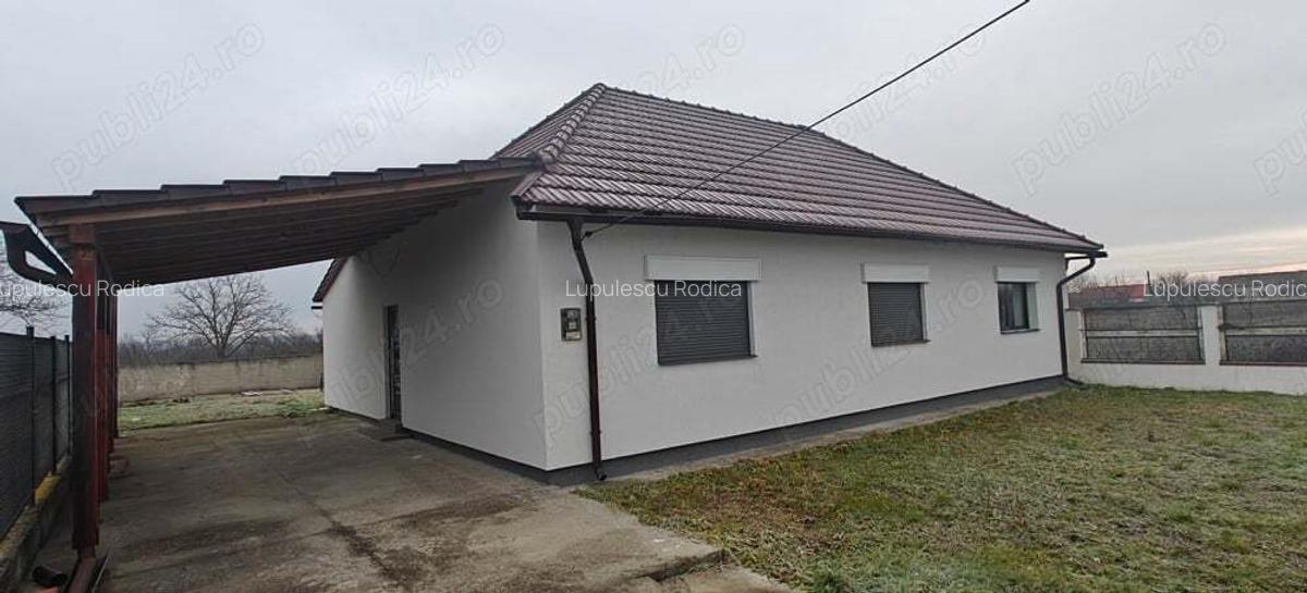 Casa de Vanzare - 4 Casa de Vanzare - 4