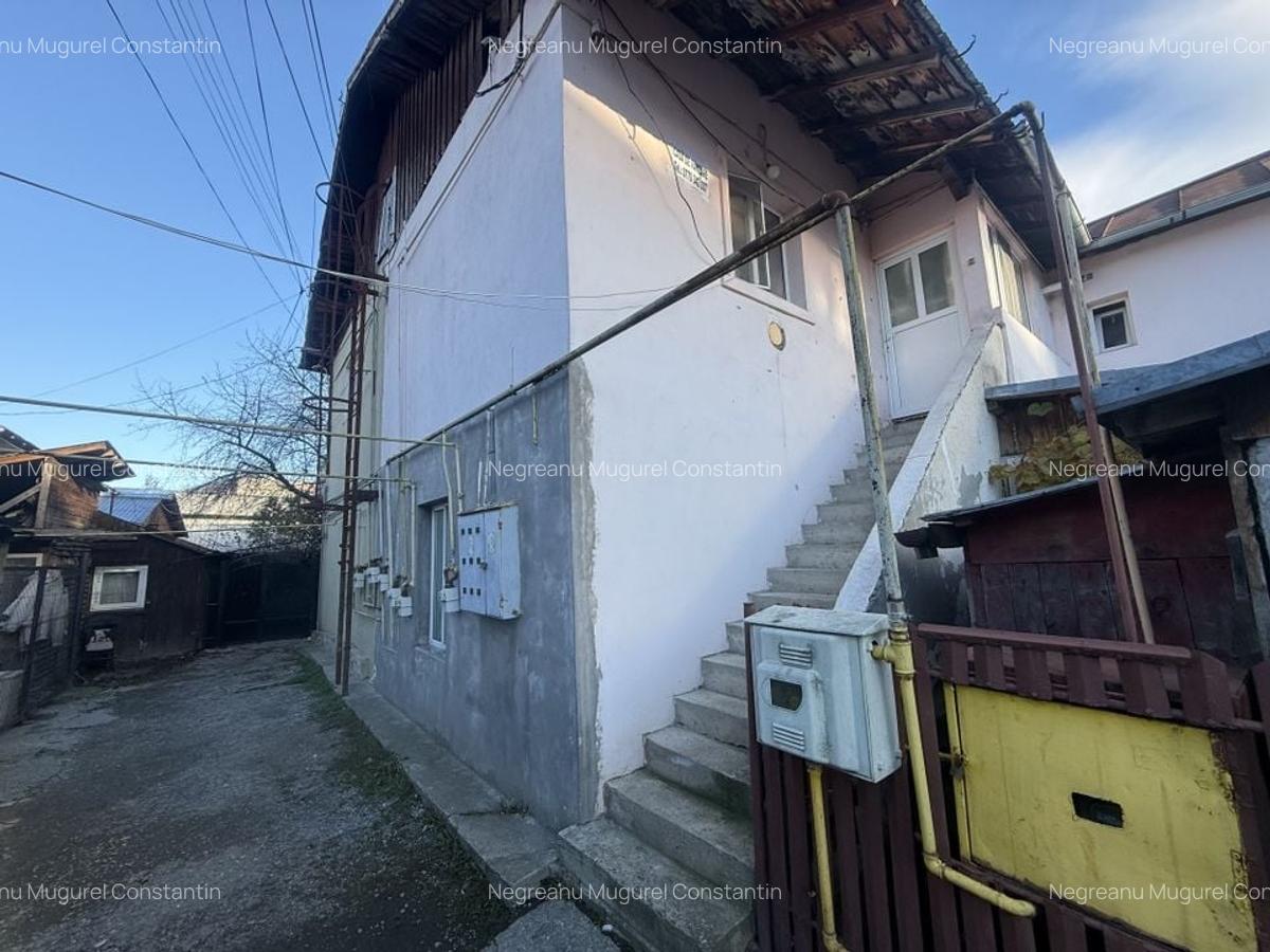 Apartament 2 cam in Vila etaj 1 + pod + curte 34 mp Campina - 12