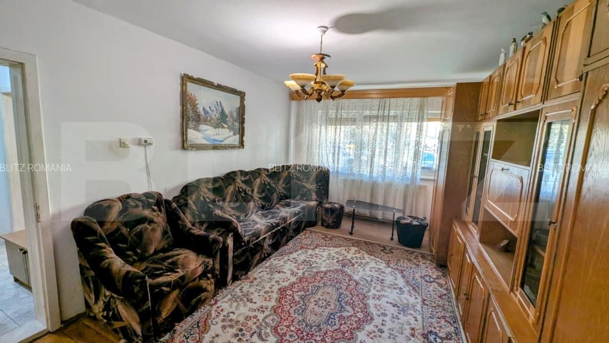 Apartament cu 2 camere, decomandat, zona Ampoi. - 1