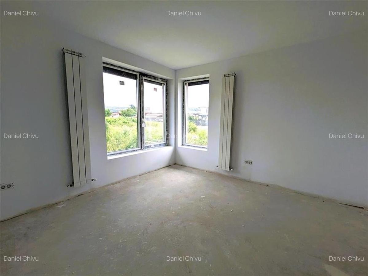 Vila cu 4 camere in zona liniistita Visan (comuna Barnova), Iasi  ideala pentru - 2