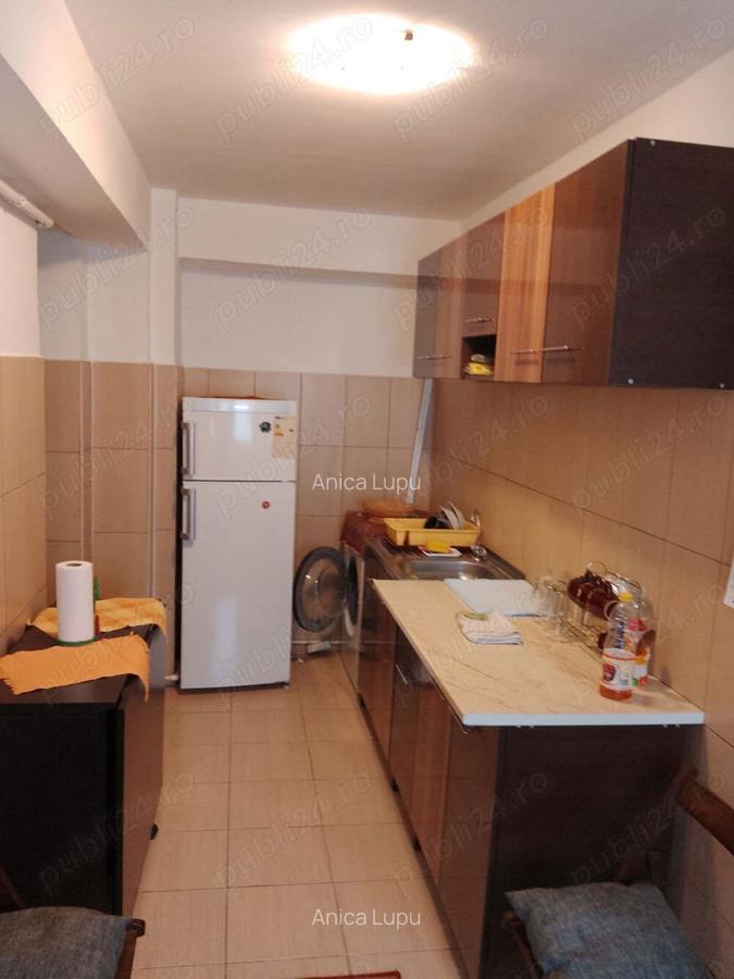 De inchiriat - 3 De inchiriat - 3