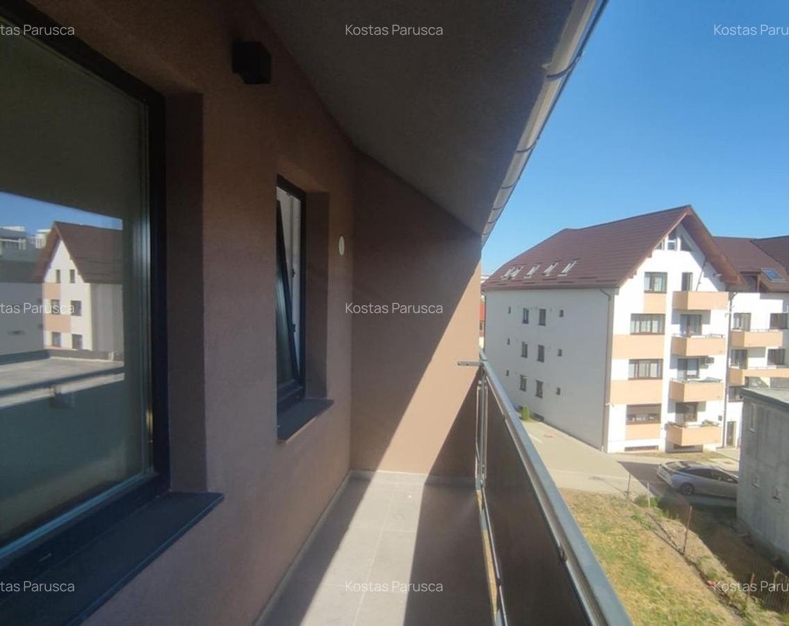 Apartament cu 2 camere decomandat în Tractorul - 4