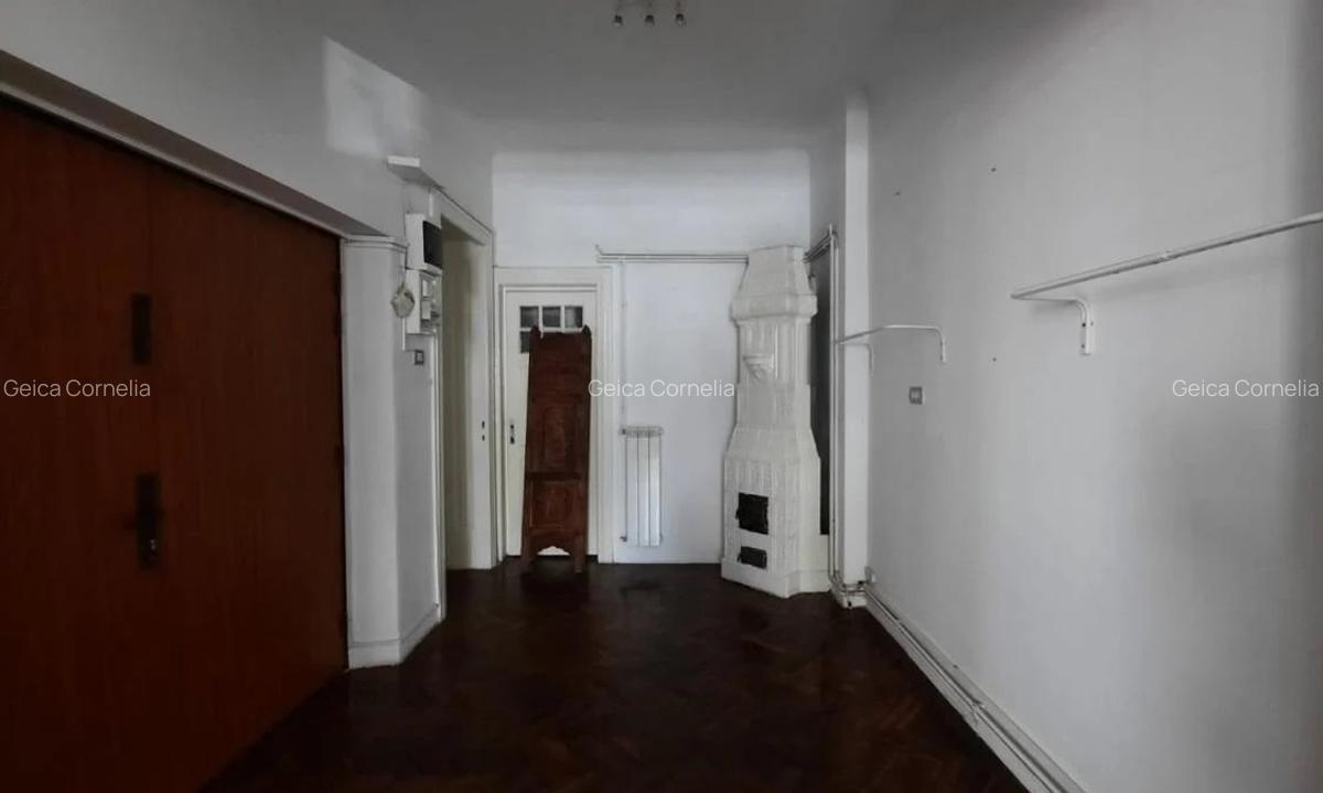 Apartament in imobil mic, parter, dacia, Eminescu - 4