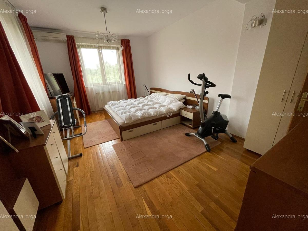 APARTAMENT IN VILĂ 5 CAMERE,4 BĂI,3 TERASE,2 LOCURI DE PARCARE,CURTE - 10