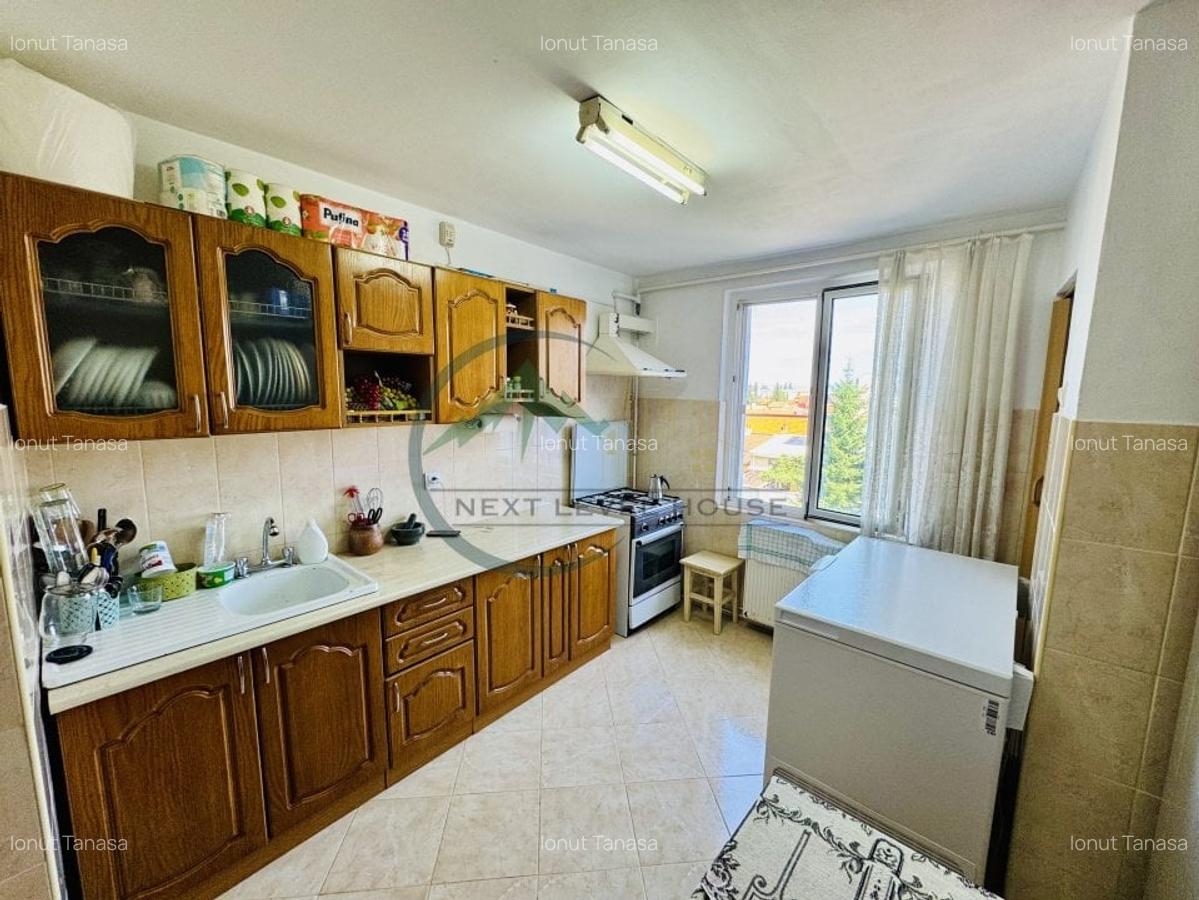 Apartament Craiter, 2 camere, Decomandat, etaj intermediar - 2