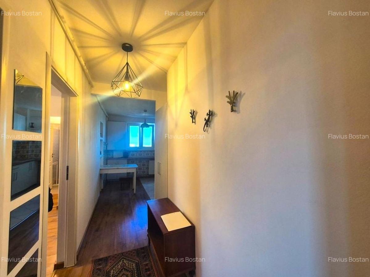 Zona Piata Astra, 3 camere, insorit, cu priveliste. - 2