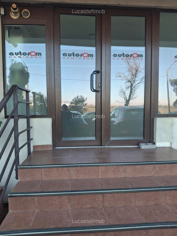 Chitila Colosseum Mall Carrefour stradal - 1