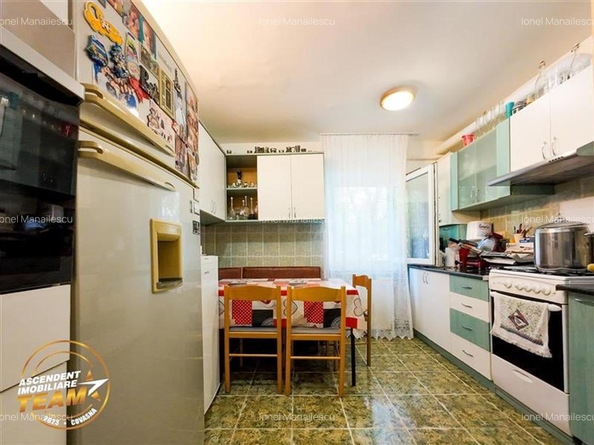 LIVE!Decomandat,pe 4camere,zonare linistita,compozitie frumoasa,facilitati, Leni - 2