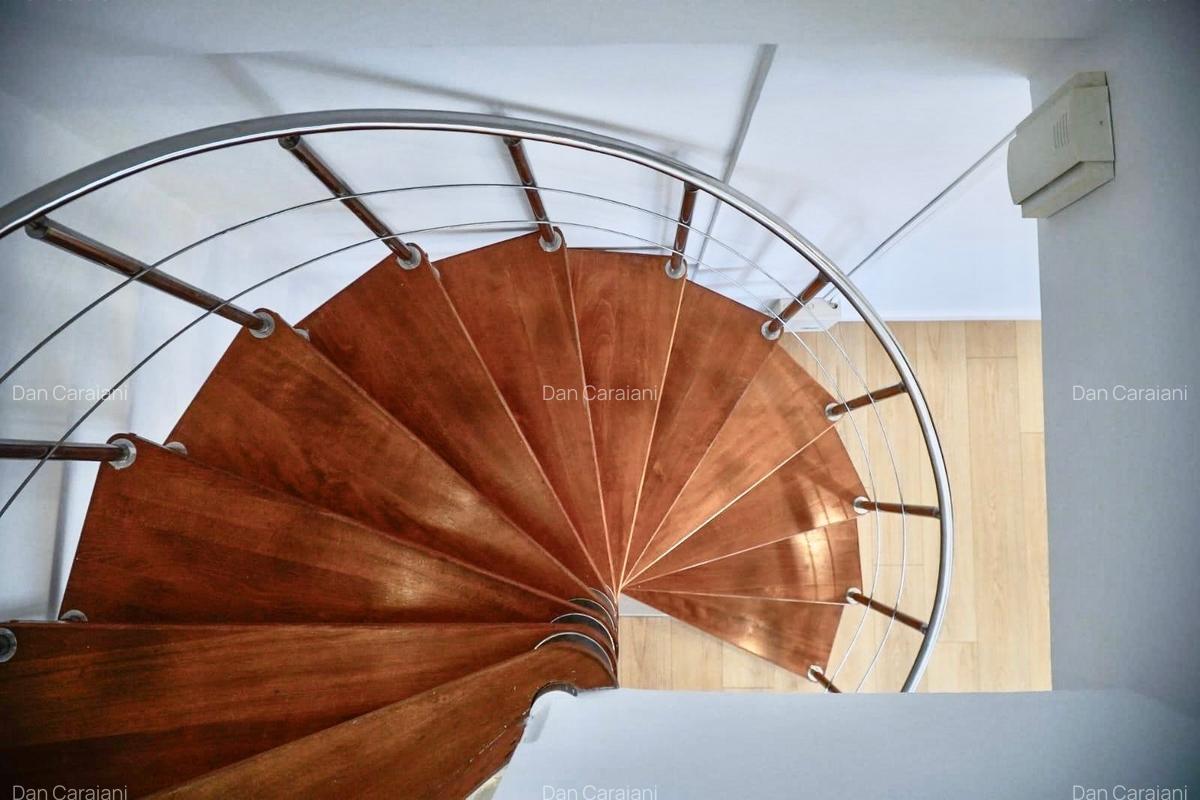 Vând duplex etajul 4 și 5 zona Trocadero - 12