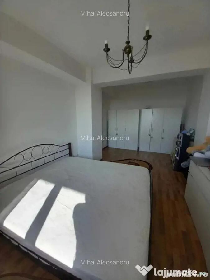 De vanzare apartament 4 camere zona Padurea Baneasa - 2