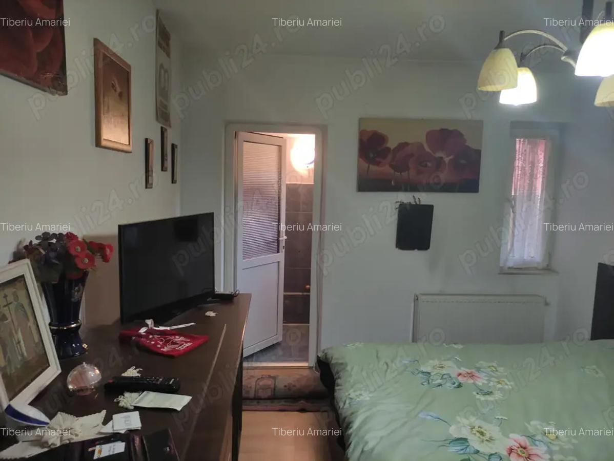 Vand casa cu etaj langa ?coala 9 - 3