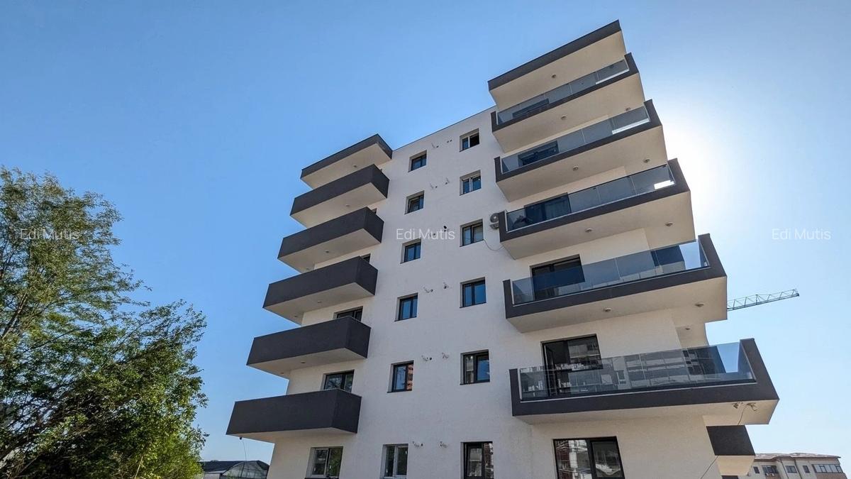 Apartament cu 2 camere decomandat în Apărătorii Patriei - 5