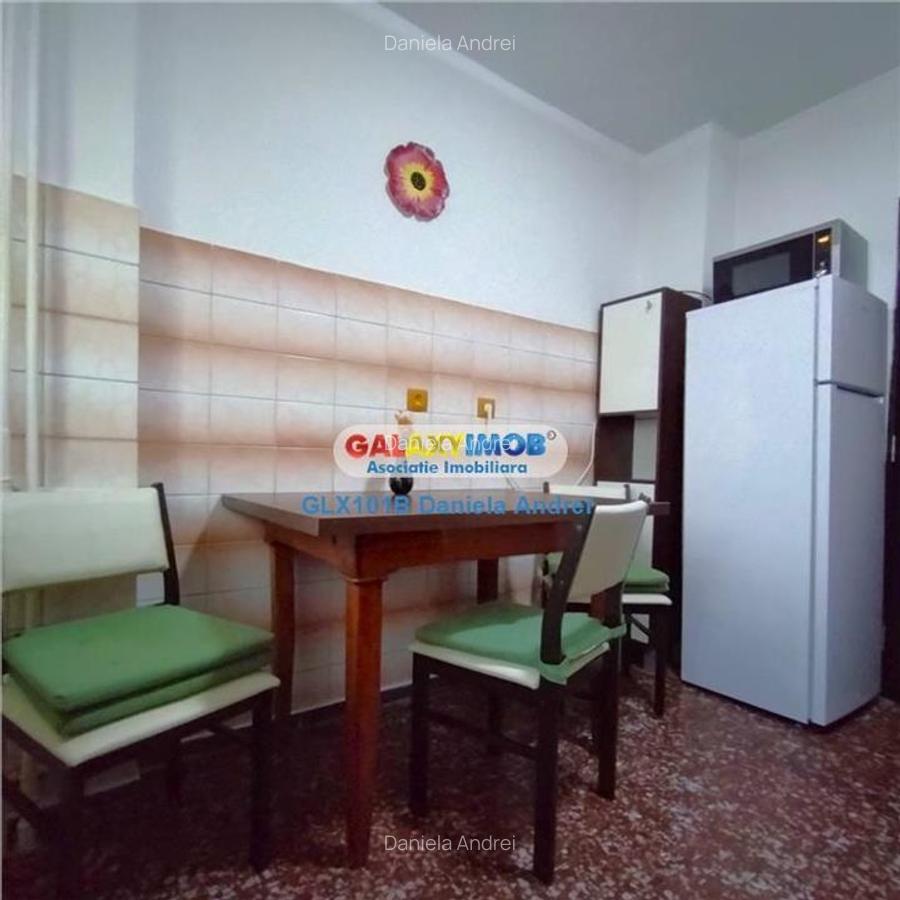 De inchiriat:APARTAMENT 2 CAMERE, bloc 1985, Piata Victoriei, 450 euro - 19