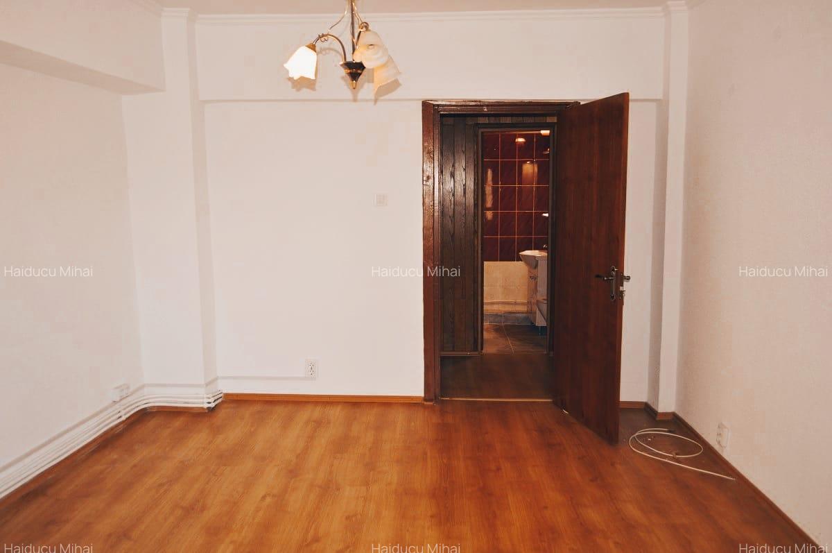 4 camere Banu Mărăcine , amplasament DEOSEBIT ! - 11