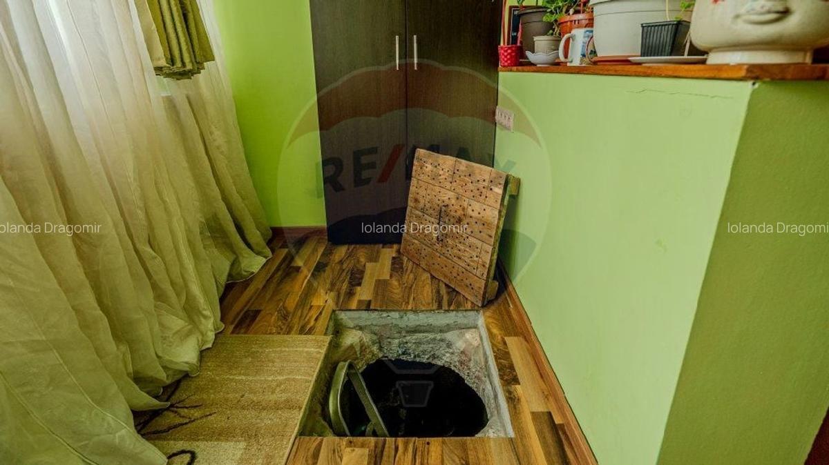 Apartament 2 camere, decomandat, parter + beci + 2 parcari =74,000 - 10