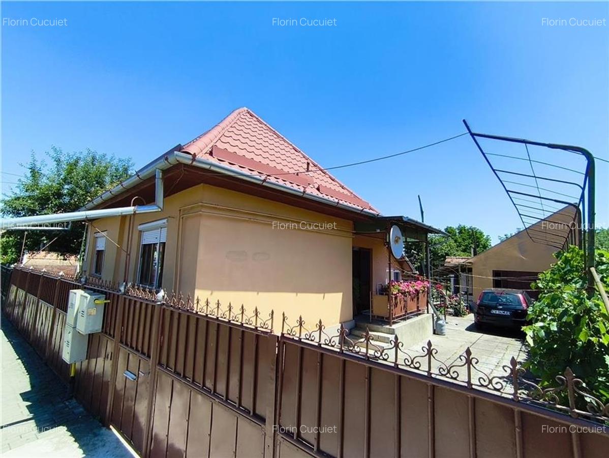 Casa pe un nivel renovata,curte individuala teren 780mp - 2