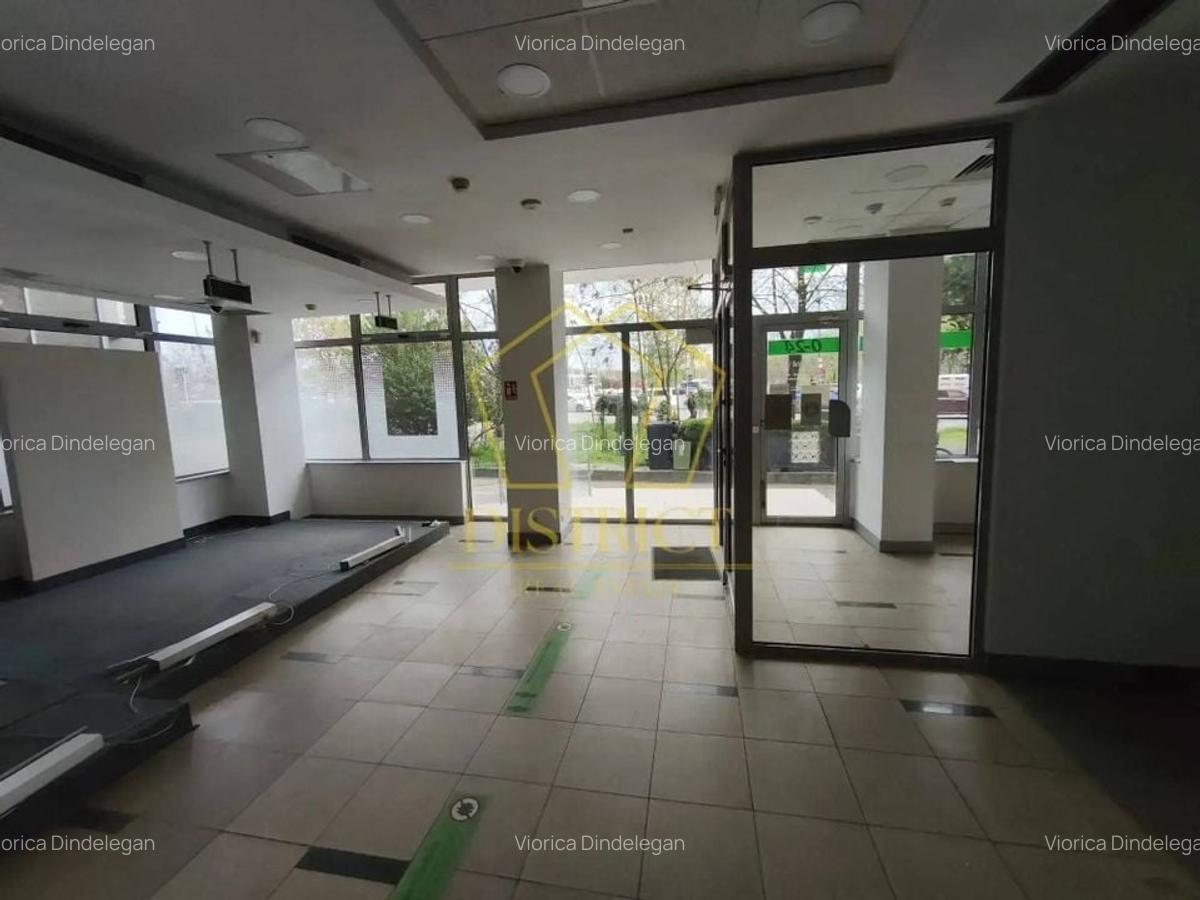 Spațiu comercial, 130 mp în Centrul Bancar - 2
