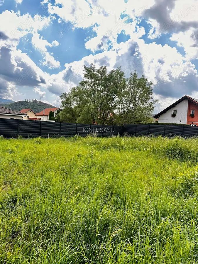 De vanzare teren in Cristian INTRE CASE toate utilitatile la poarta - 3