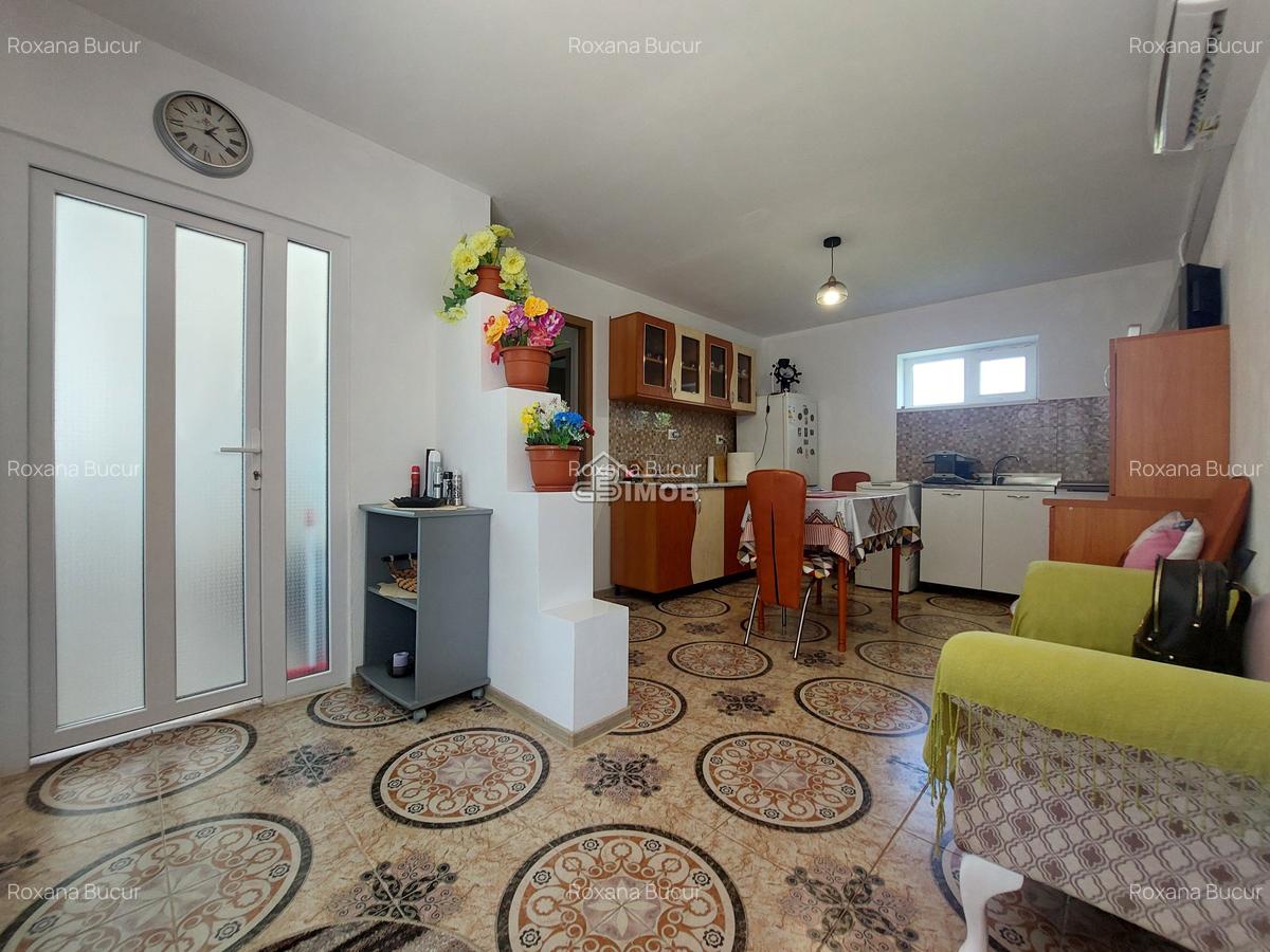 Casă cu 3 camere în Comișani - 1