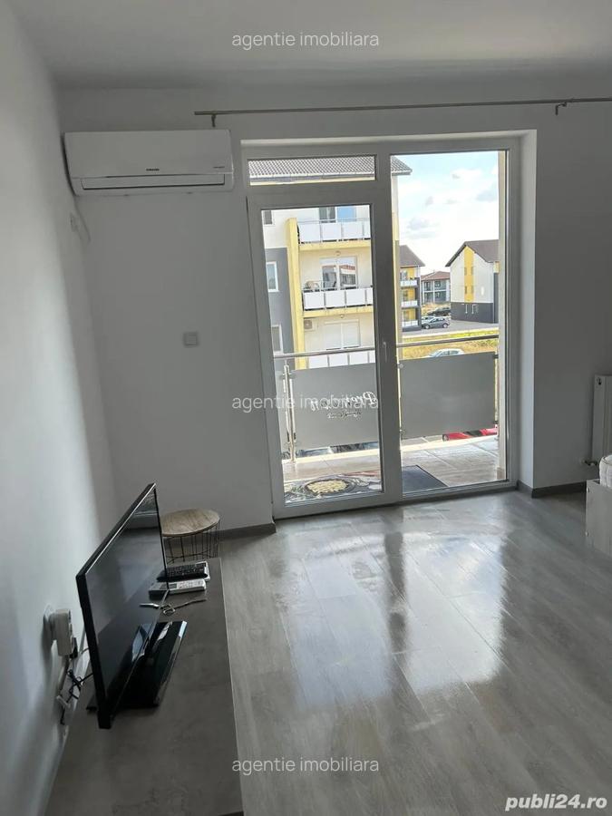 Bloc nou,et II, decomandat, mobilat. - 9