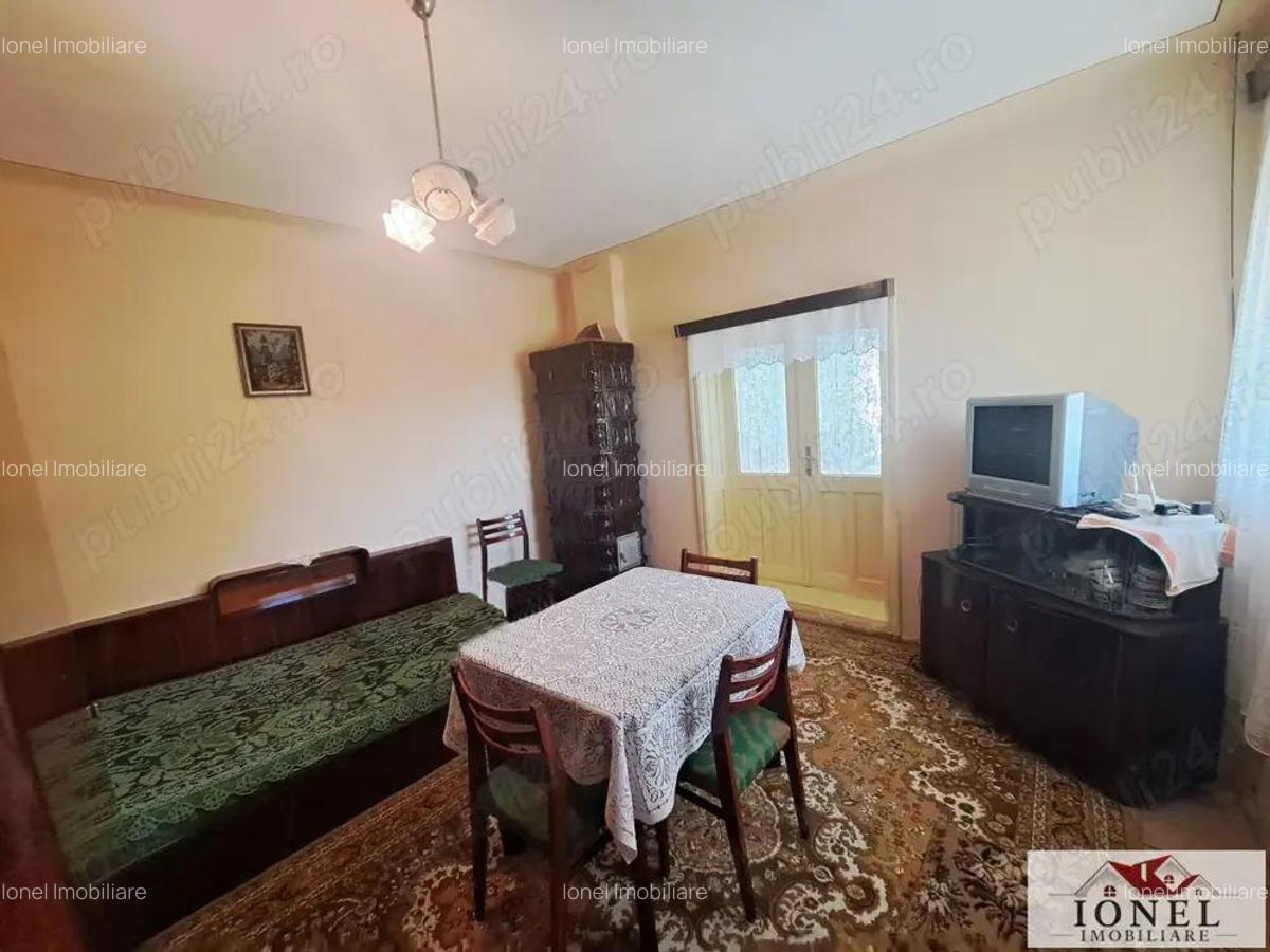 Casa de vanzare in Ghirbom - Berghin- 3800 mp teren - 6