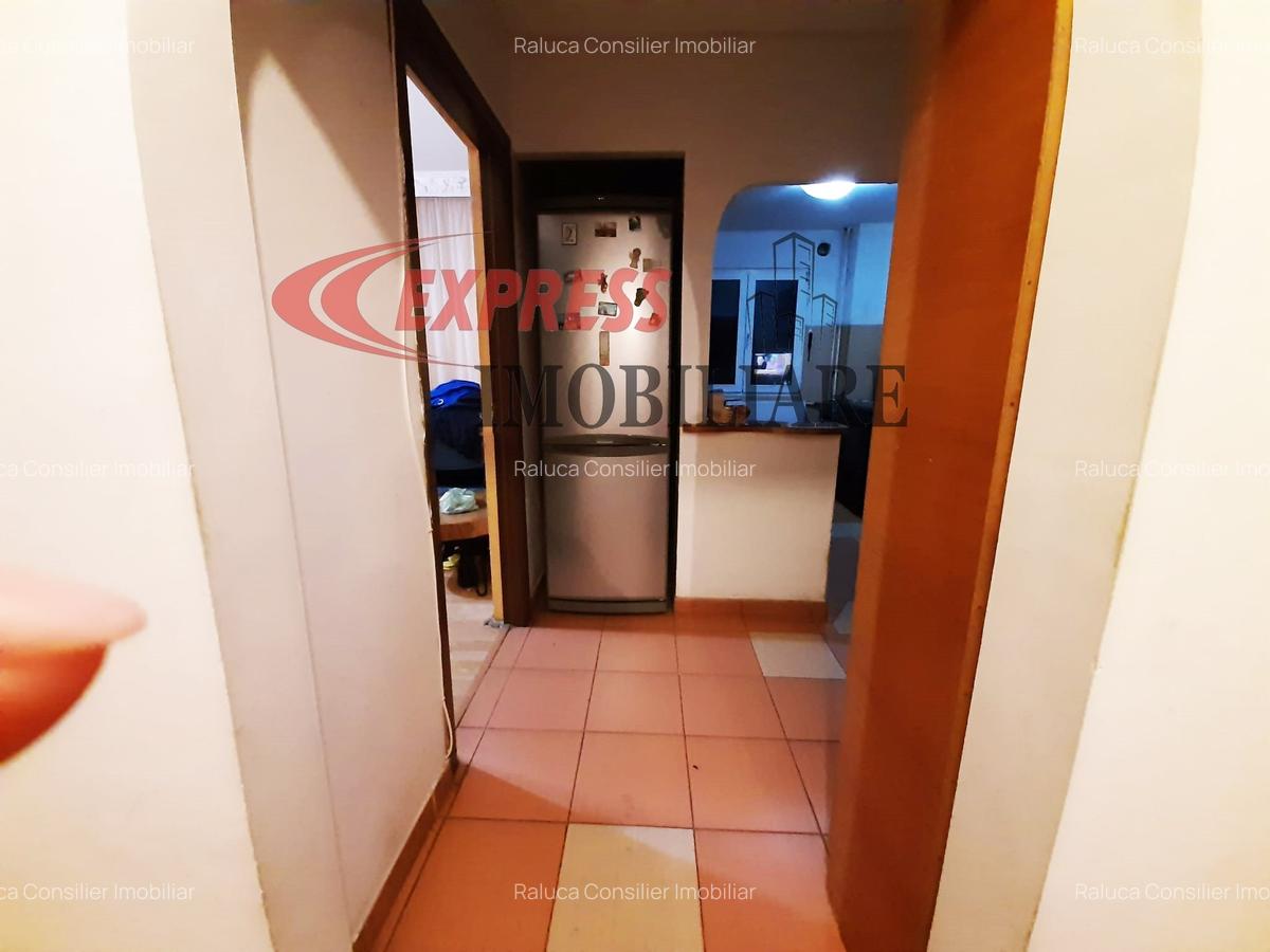 Apartament cu 4 camere decomandat în Titan - 3