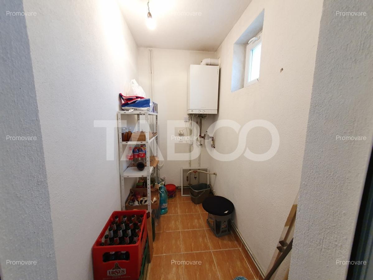 Casa individuala cu 7 camere 2 fronturi 1000 mp teren in Sura Mare - 21