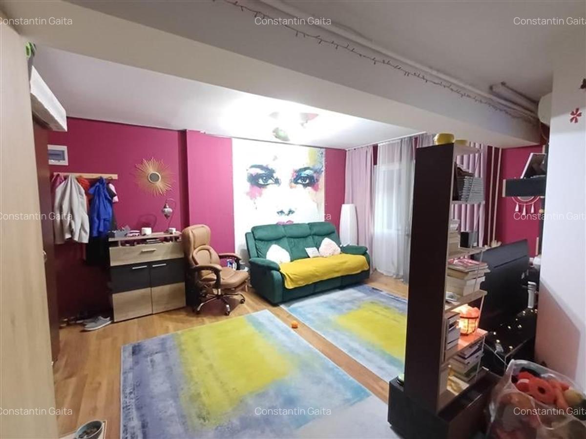 2 camere la mansarda - Str. Frumusani - Oltenitei - 2