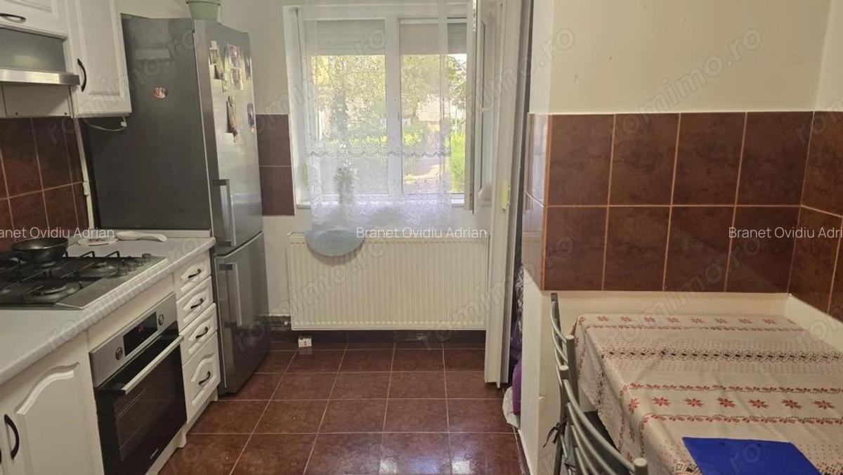Vand apartament 3 camere decomandat in Deva, Saturn (Politia Municipiului), parter inalt, mobilat - 4