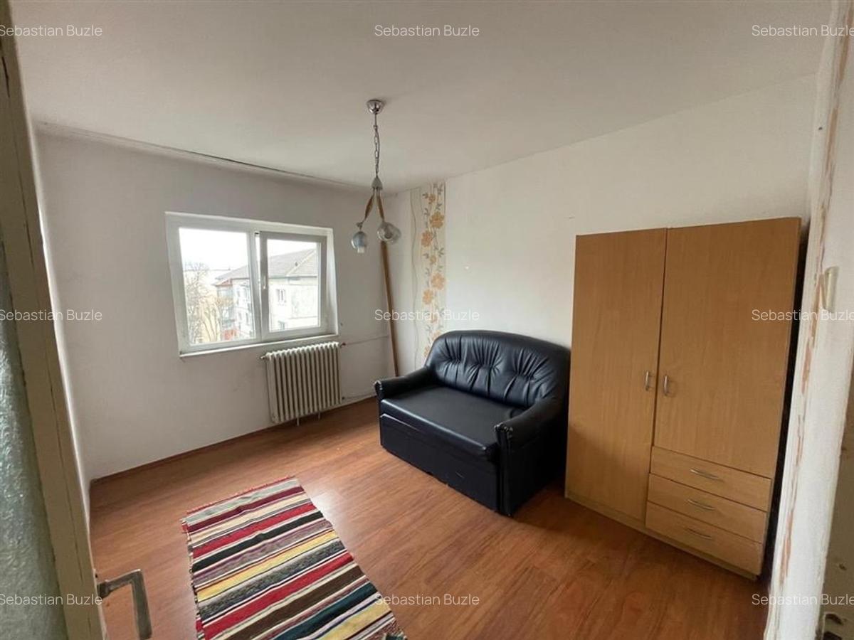 Apartament 3 camere tip PB zona ROGERIUS, ORADEA - 17