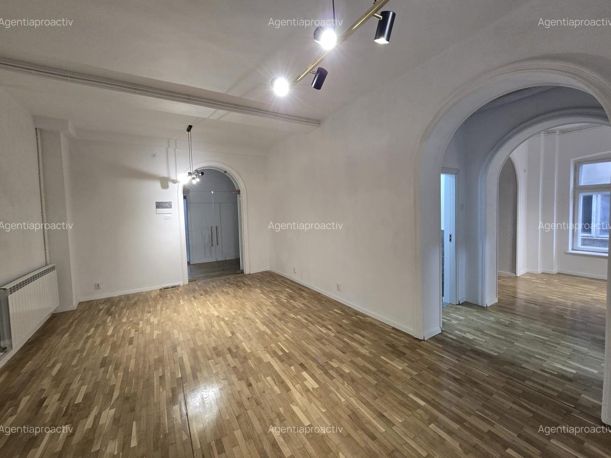 Camere/birouri/spatii de inchiriat amplasate in zona Centrala. - 8