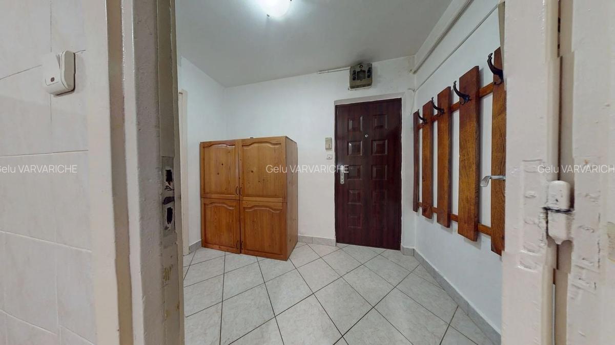 Apartament semidecomandat,insorit in Astra-complexul mic - 4