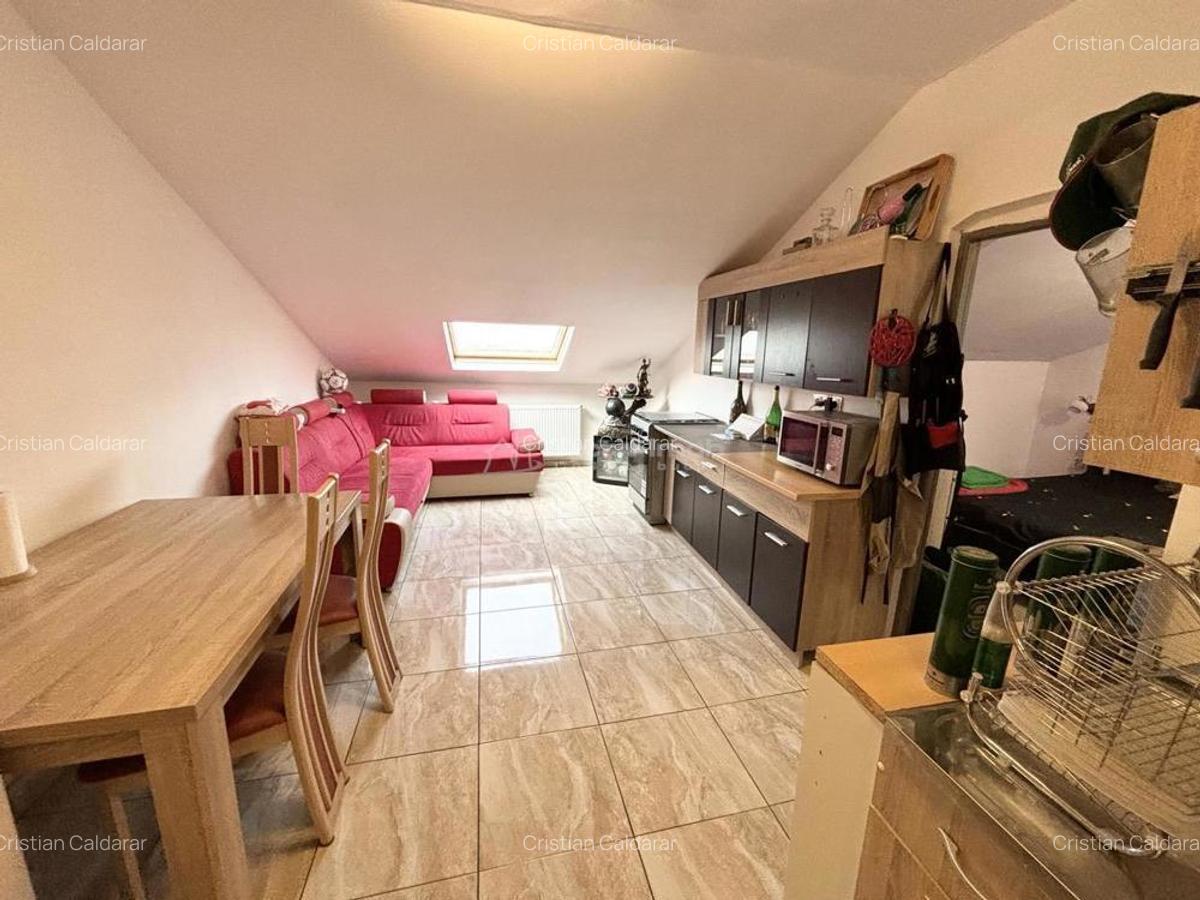 Apartament 3 camere - mobilat - Rogerius - 62 mp - Mansarda - 2