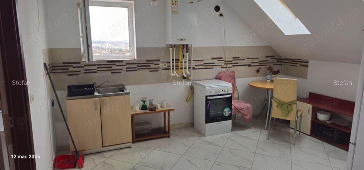 Apartament cu o camera decomandat - 1