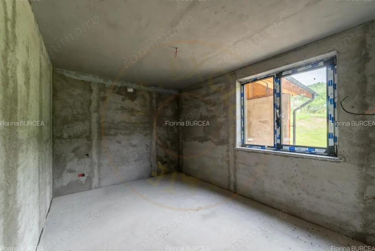 Casa P+1, Babana-Arges cu panouri si apa de izvor - 4