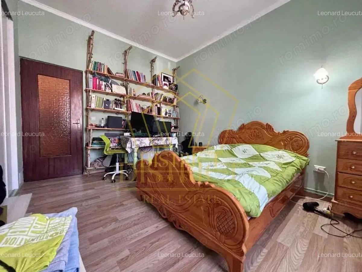 Casa renovata cu 4 camere la curte comuna | Iosefin - 1 Casa renovata cu 4 camere la curte comuna | Iosefin - 1