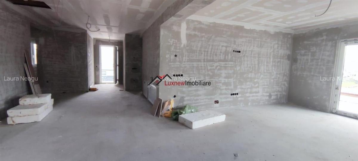 Casa individuala semifinisata in Corusul. Su.120 mp pe teren de 726 mp. Detine C - 7