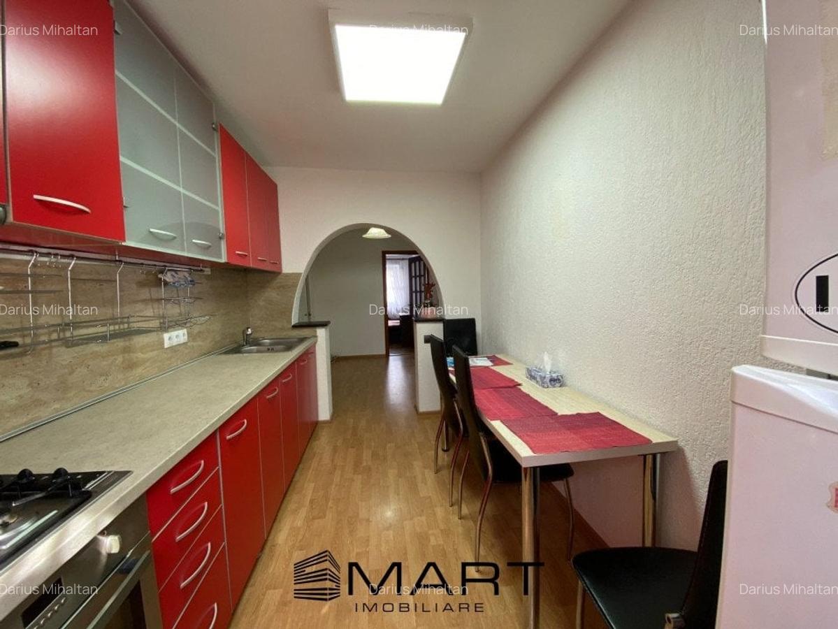 Apartament cu 3 camere decomandat în Vasile Aaron - 2