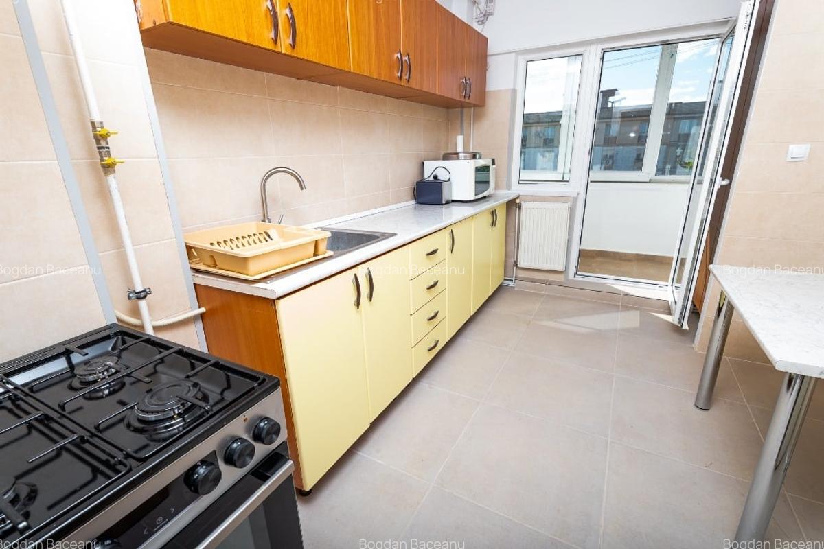 3 camere ultracentral renovat, 2 AC, centrala, loc parcare, curte interioara - 10 3 camere ultracentral renovat, 2 AC, centrala, loc parcare, curte interioara - 10